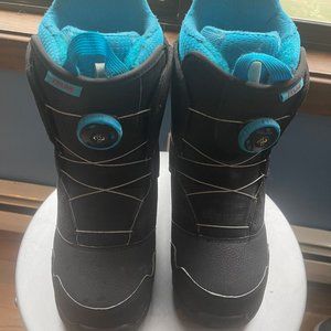 Youth Burton Snowboard Boots Size 6